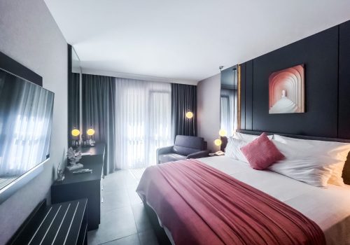 Deluxe Room1